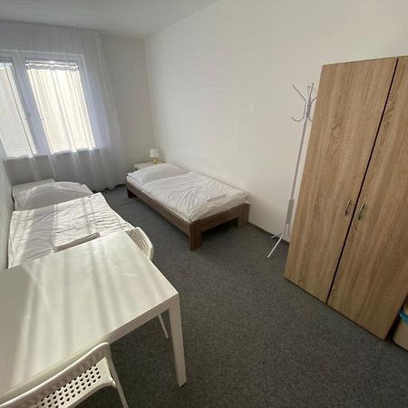 Ubytovna Kubra Hodonín Buitenkant foto