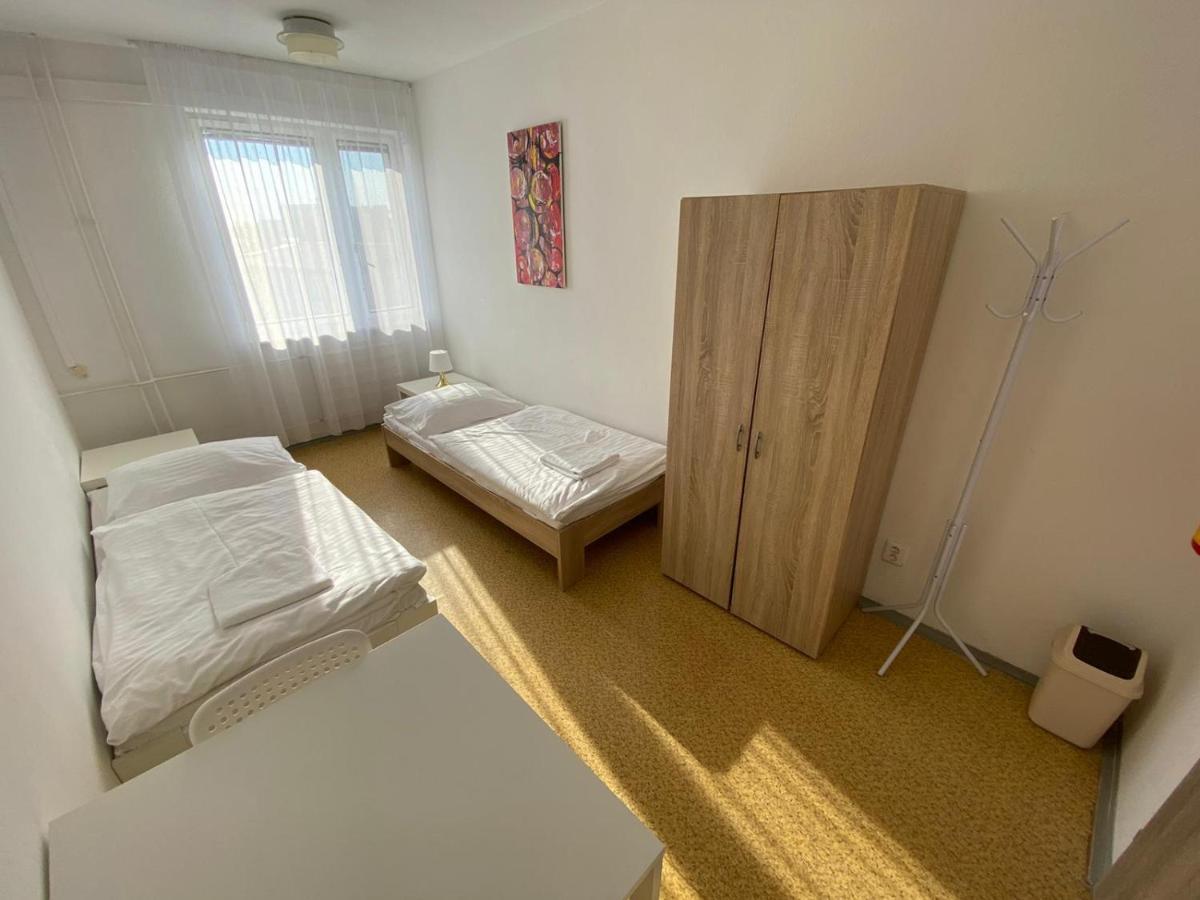 Ubytovna Kubra Hodonín Buitenkant foto