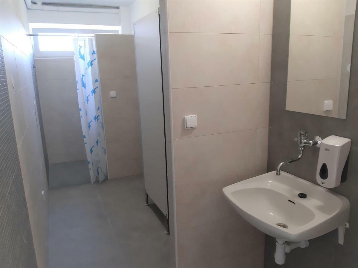 Ubytovna Kubra Hodonín Buitenkant foto