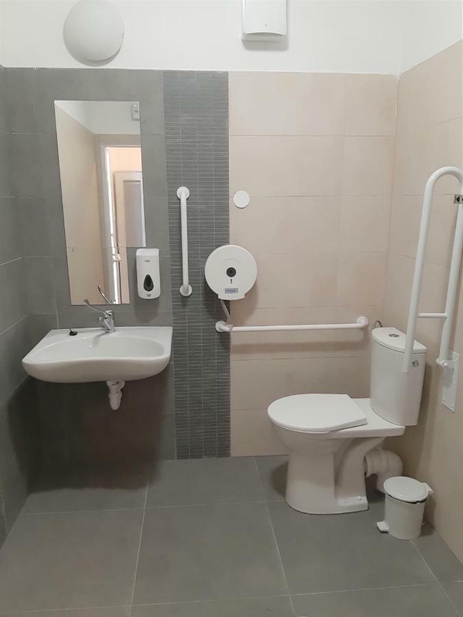 Ubytovna Kubra Hodonín Buitenkant foto