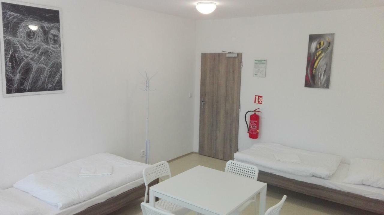 Ubytovna Kubra Hodonín Buitenkant foto